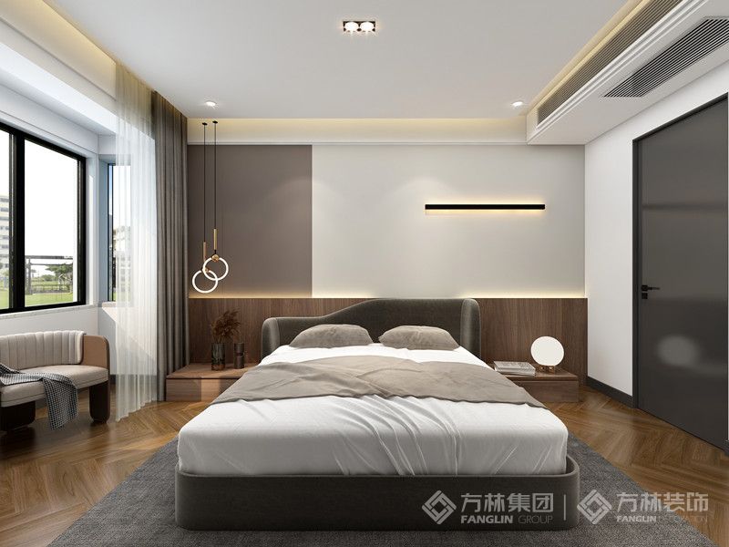 卧室采用了比较温和的浅咖色，旨在构造舒适的休息环境，同样家具与灯饰线条简洁利落，诠释着简约的境界。